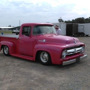 Meet your Posher, Evelyn